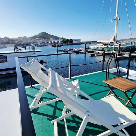 Alma Flotante Tekne