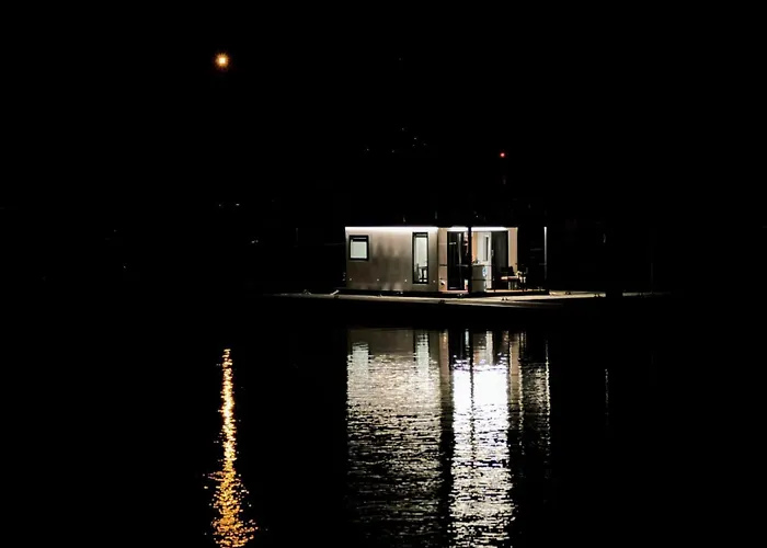 Alma Flotante Πλωτό κατάλυμα Muxia