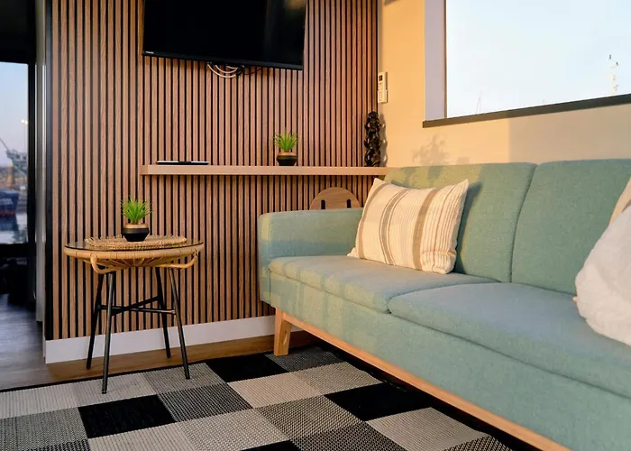 Alma Flotante Πλωτό κατάλυμα Muxia