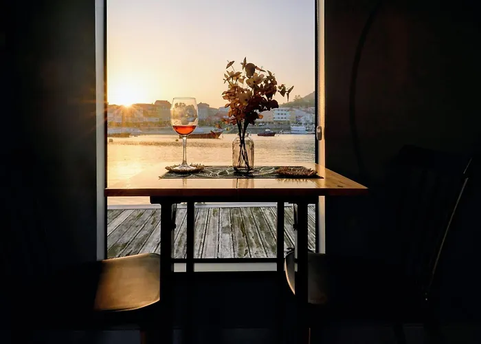 Πλωτό κατάλυμα Alma Flotante Muxia