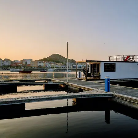 Alma Flotante Botel